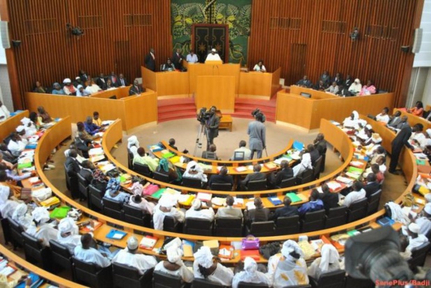 Débat d’orientation budgétaire à l’Assemblée nationale : Les ressources de la Loi de finances 2019 estimées à 4 000 milliards de FCfa