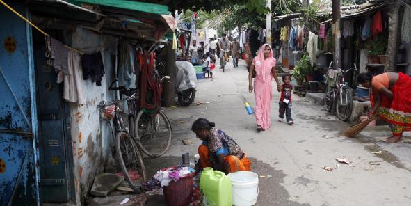 Selon le rapport des experts, le taux de pauvreté est passé de 38,2% de la population en 2009-2010 à 29,5% en 2011-2012 | Reuters