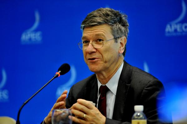 Jeffrey D. Sachs est professeur de développement durable, de politique et d’administration de la santé et directeur du Earth Institute de l’Université de Columbia.