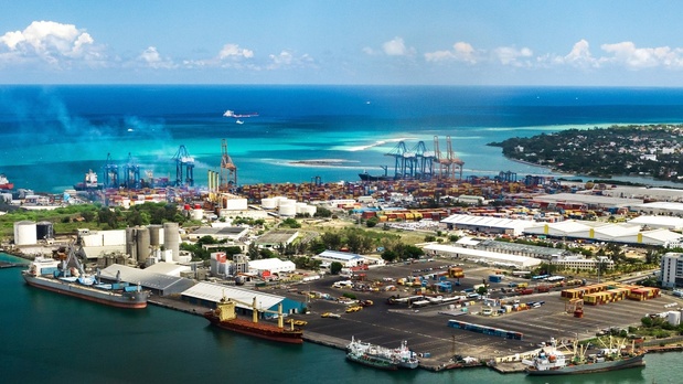 © Shutterstock/Lobachad | Port Louis, Maurice.