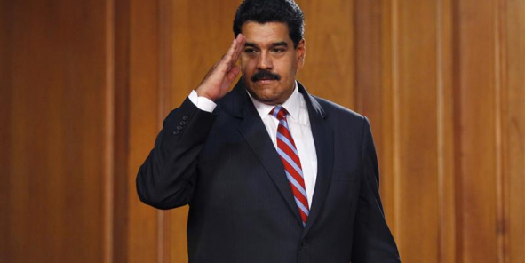 Dans un discours prononcé ce lundi devant la presse, le président Nicolas Maduro a attribué cette escalade des prix à une "guerre économique" selon lui menée par l'opposition, le secteur privé et leurs soutiens à l'étranger sans laquelle le Venezuela afficherait, a-t-il affirmé, "une inflation à un chiffre"