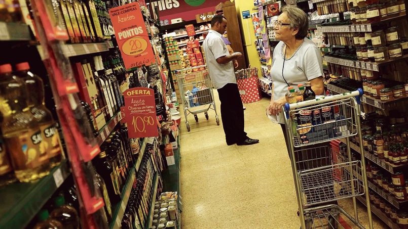 Un supermarché à Sao Paulo, Au Brésil, les prix à la consommation ont grimpé de 5,91% alors que l’objectif gouvernemental est de de 4,25%