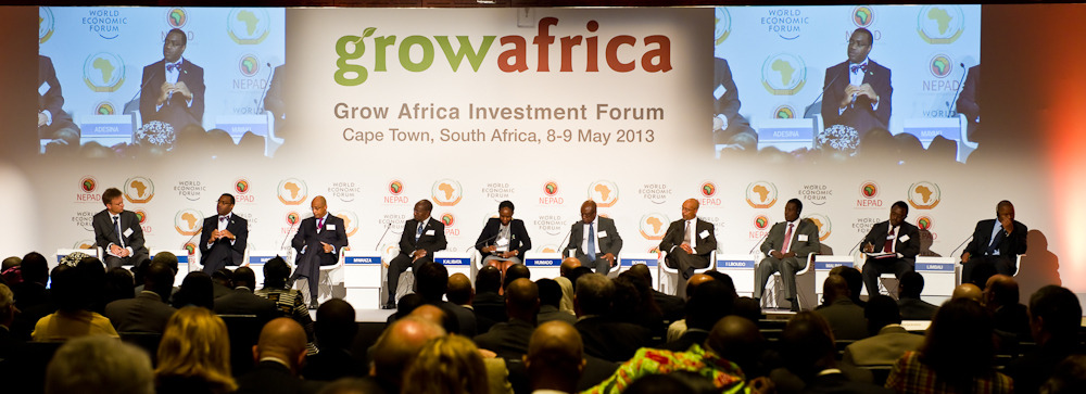 Les Chefs d'Etats  et de gouvernements réunis au Forum de l'Investissement  et du financement des programmes de développement agricole de  l’Afrique, en marge du Forum économique mondial sur l'Afrique au Cap au mois de mai 2013.