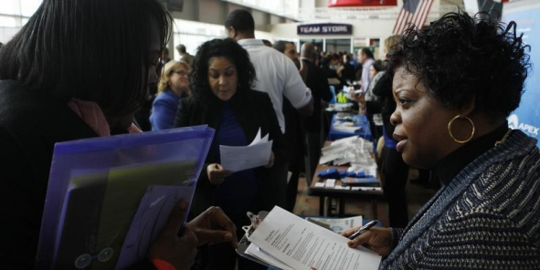 Le pays a créé 217.000 emplois le mois dernier, contre 282.000 (révisé) en avril, son niveau le plus élevé en plus de deux ans. (Photo : Reuters)